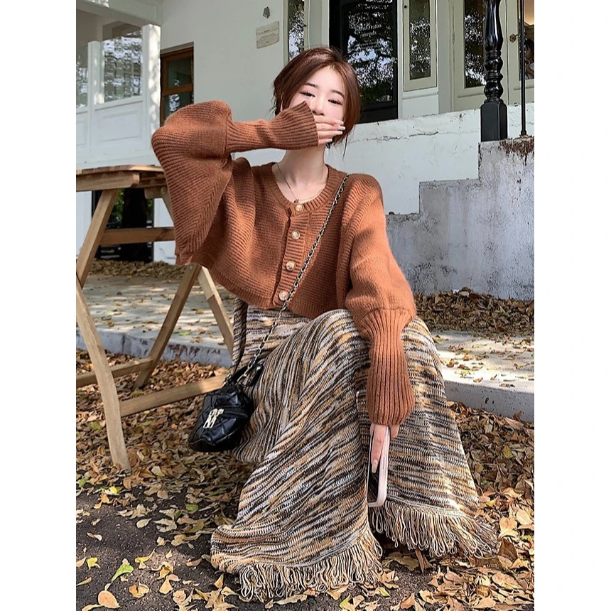 法式复古咖色针织开衫女秋季高级感美拉德蝙蝠袖吊带外搭披肩罩衫