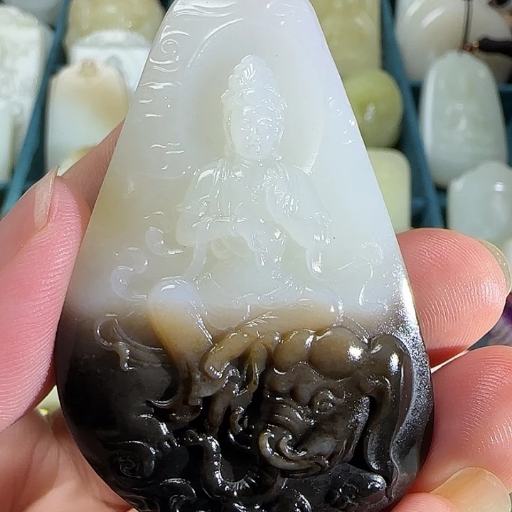 颈饰未镶嵌和田玉