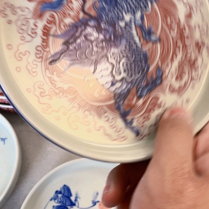 瓷片麒麟踏浪壶承微瑕