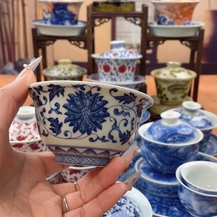 摆件陶青花缠枝莲压手杯