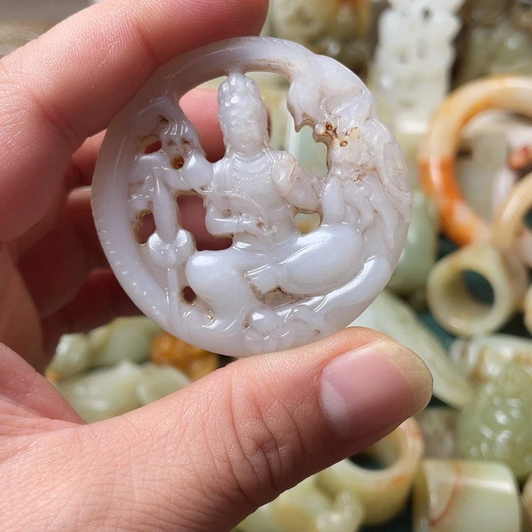 和田玉未镶嵌颈饰