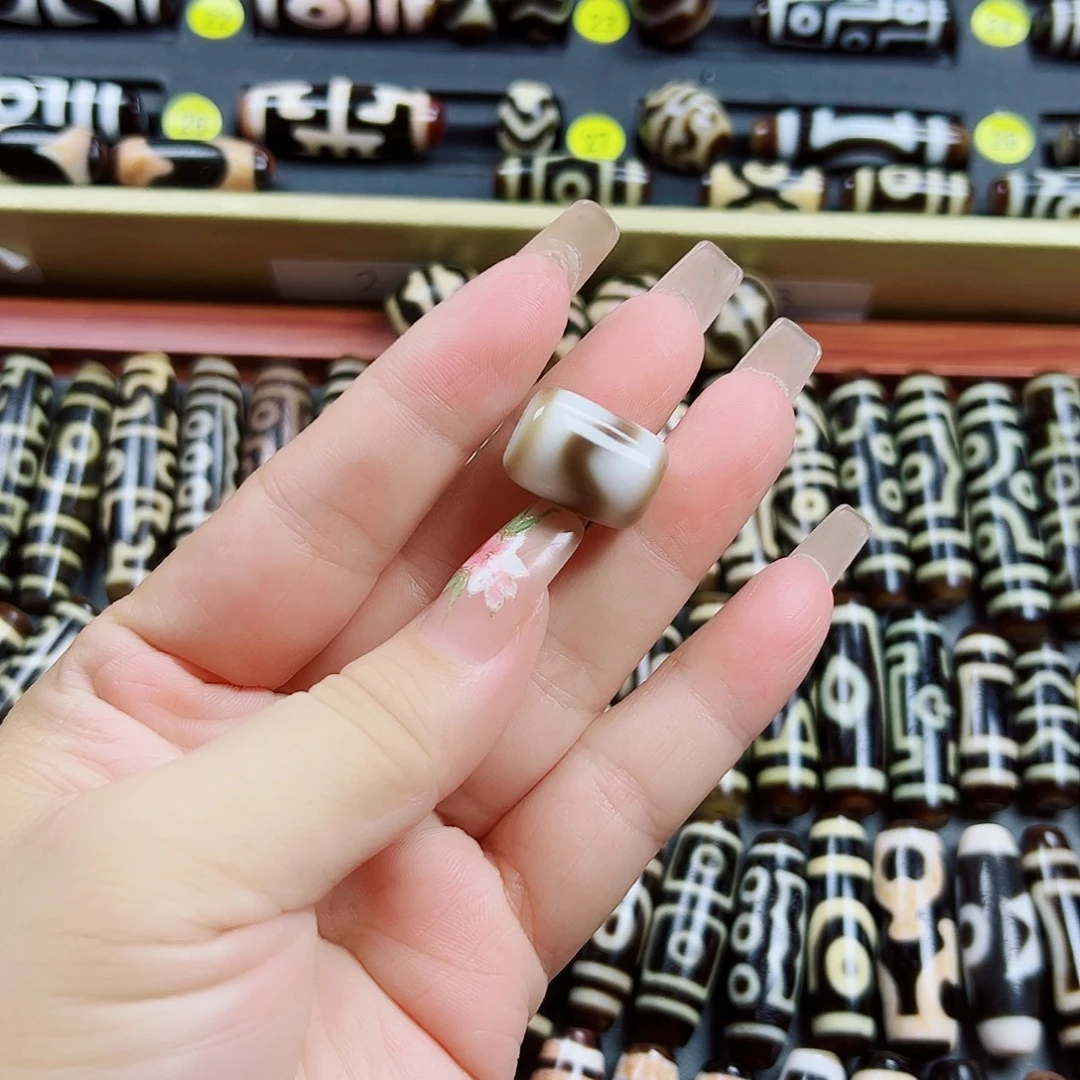 未镶嵌颈饰玛瑙/玉髓