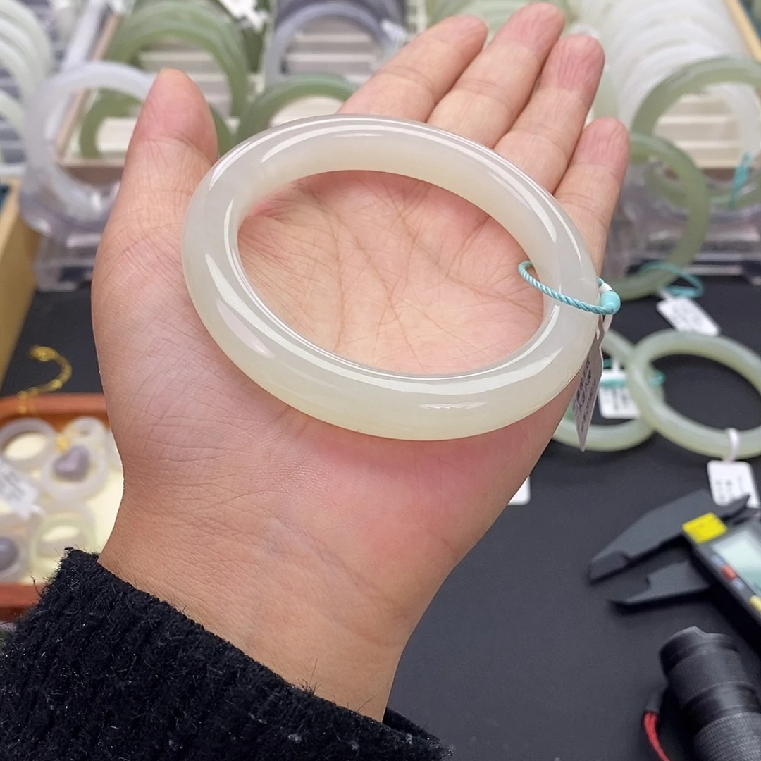 和田玉未镶嵌珠宝奇石和田玉手镯56.57