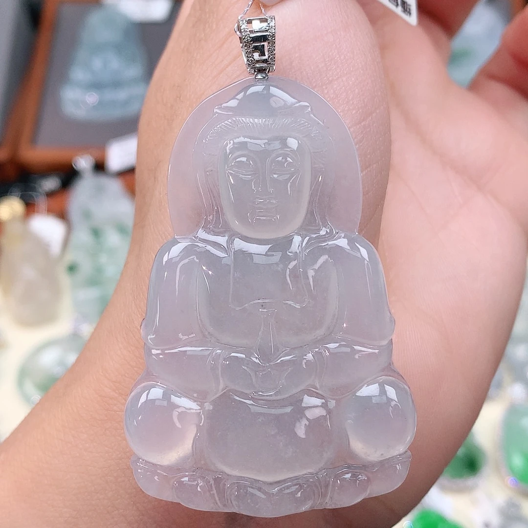 颈饰18K金镶嵌翡翠观音