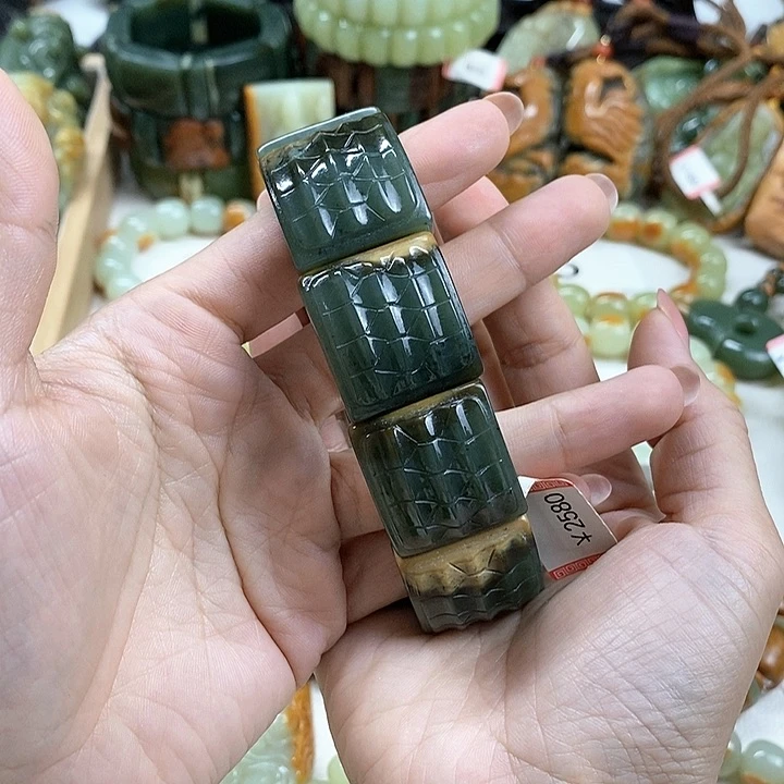 未镶嵌手链透闪石质玉李