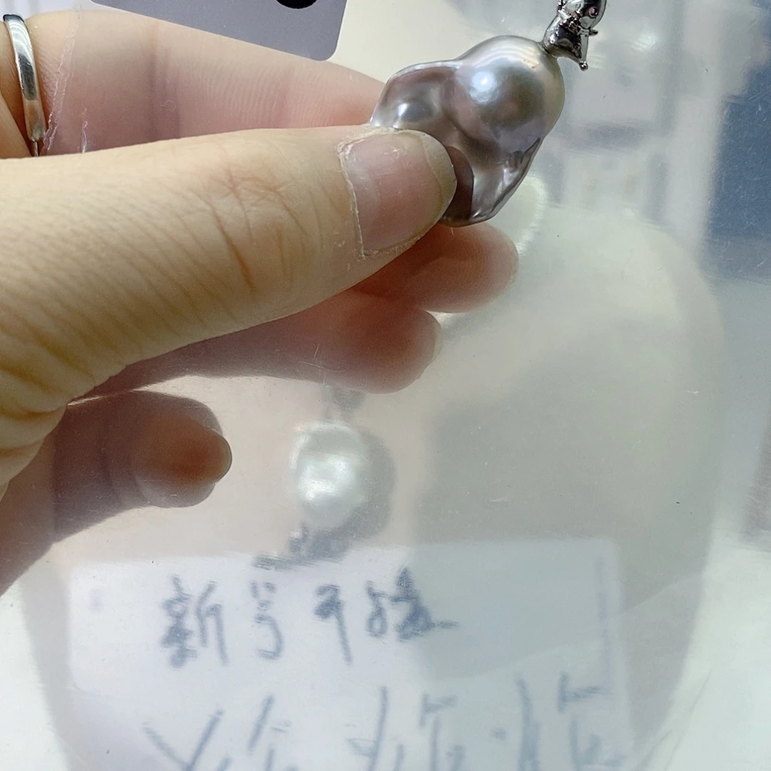 淡水珍珠颈饰合金