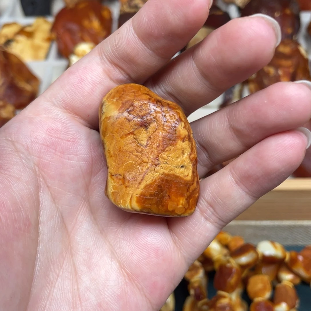蜜蜡珠宝奇石未镶嵌