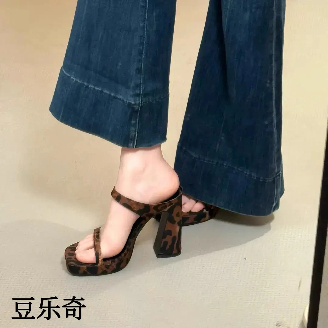 豆乐奇超高跟防水台粗跟厚底百搭法式一字带凉鞋气质绝美凉拖鞋