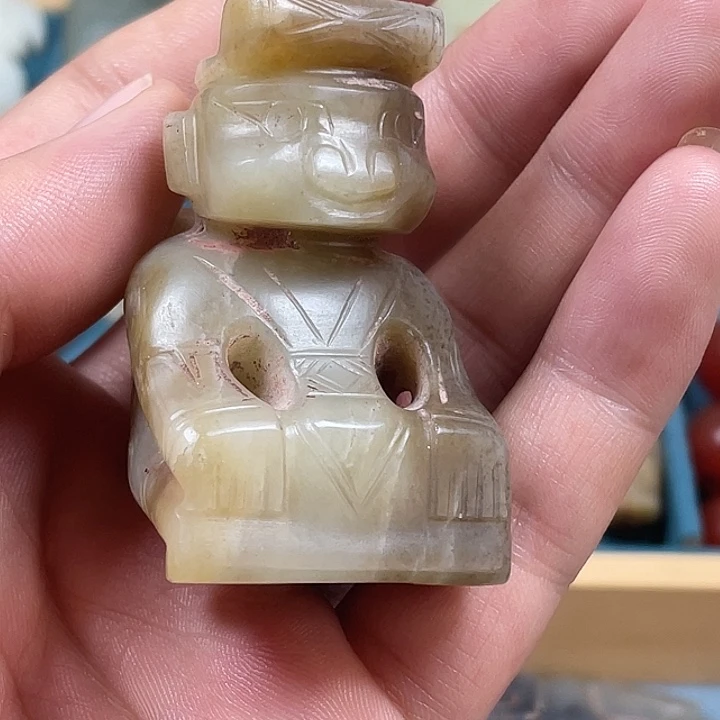 老***室和田玉（糖玉）未镶嵌颈饰
