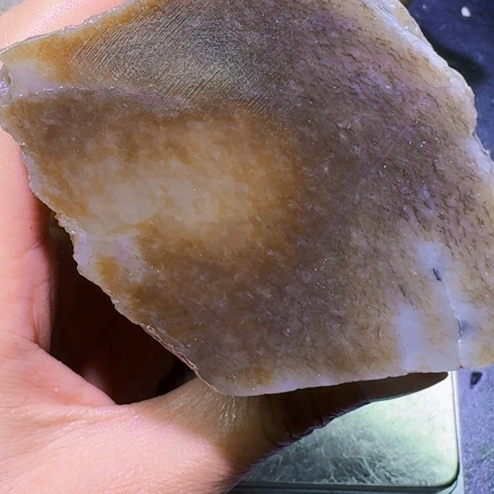 未镶嵌和田玉（糖玉）珠宝半成品