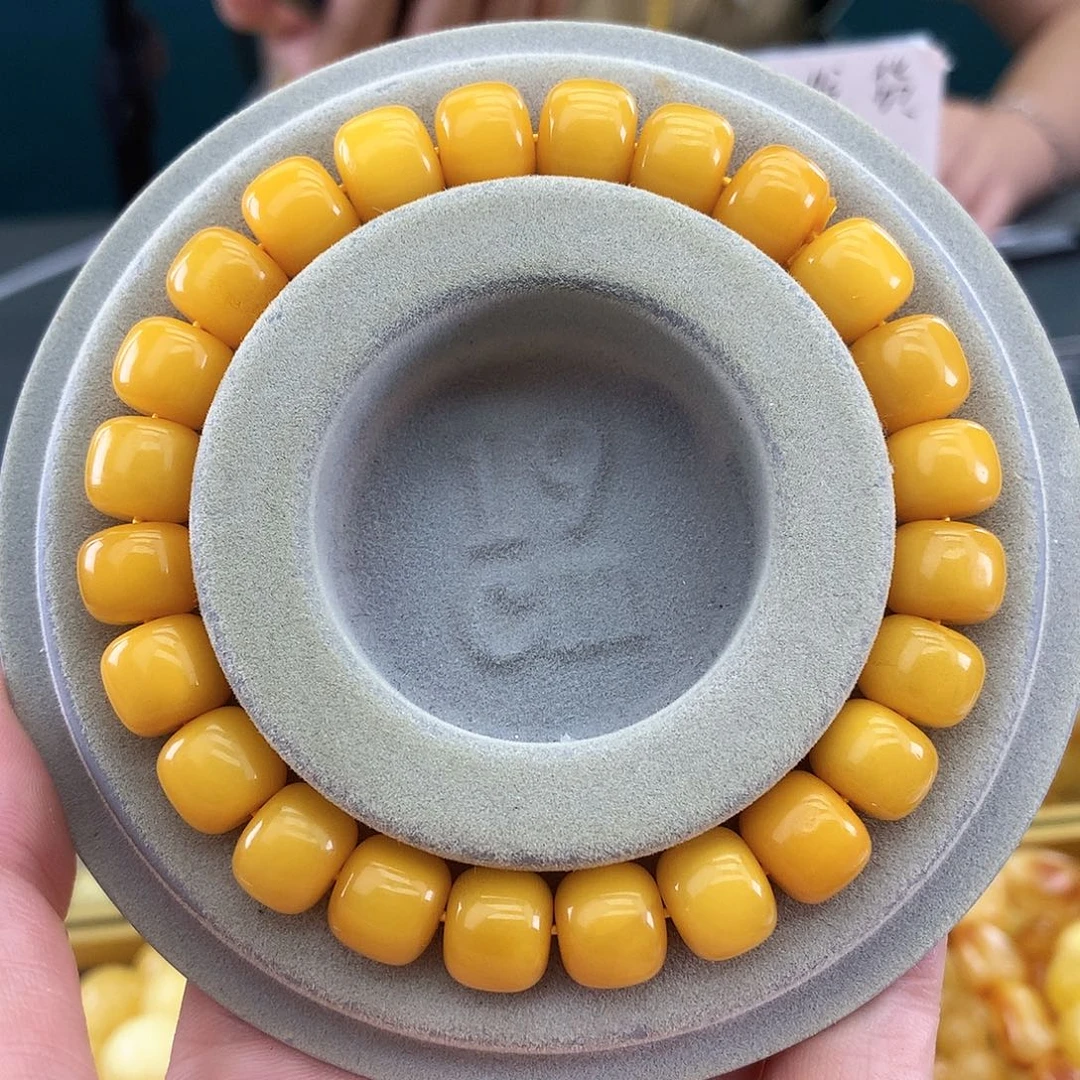 未镶嵌琥珀裸石鸡油黄10