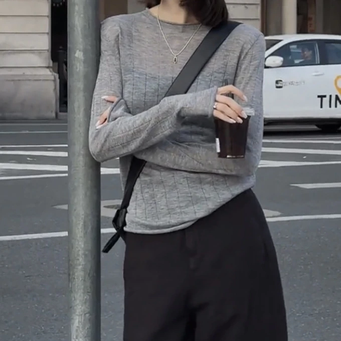 纯色薄款圆领吸湿排汗针织衫内搭短款休闲长袖秋冬百搭时尚打底衫