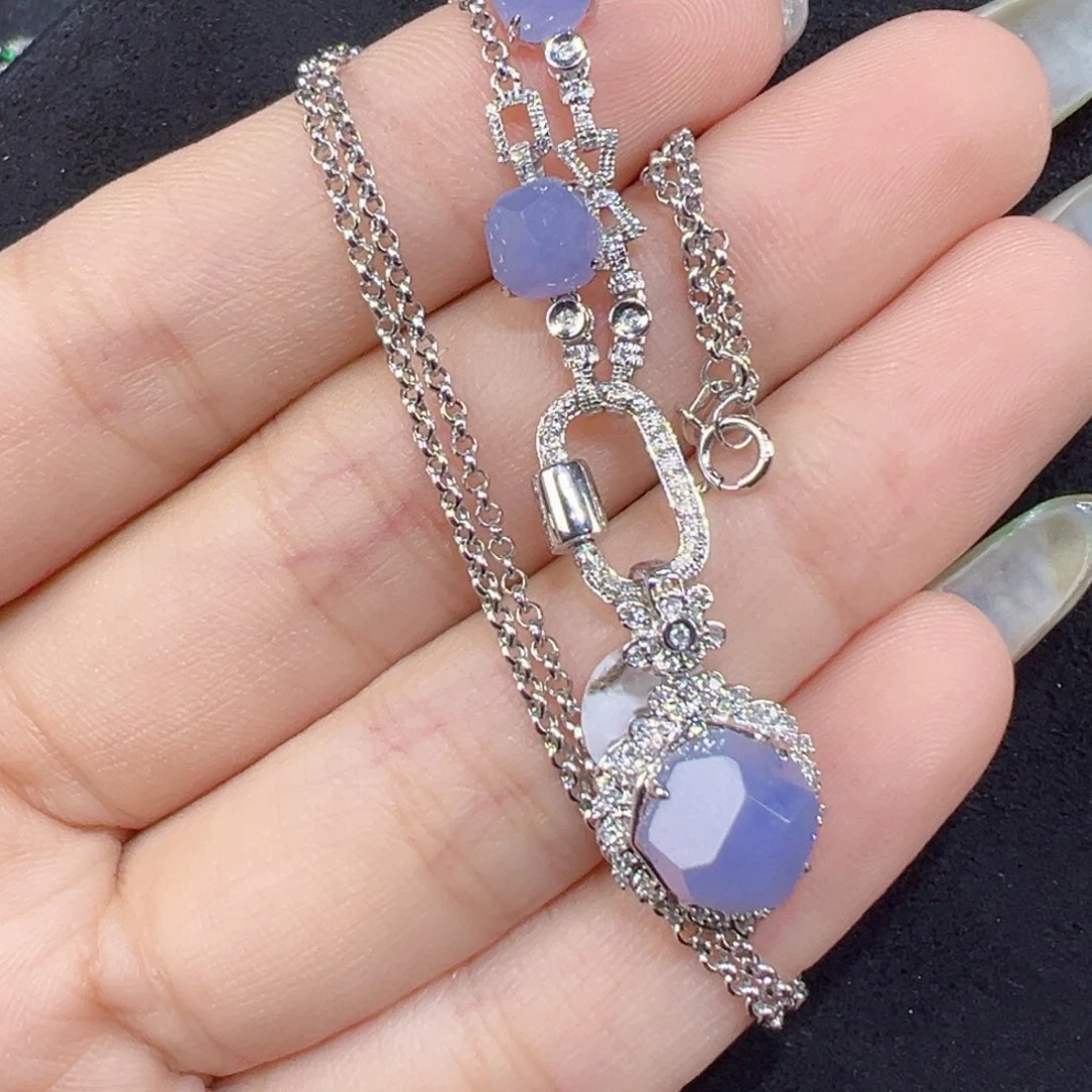 翡翠18K金镶嵌颈饰随型