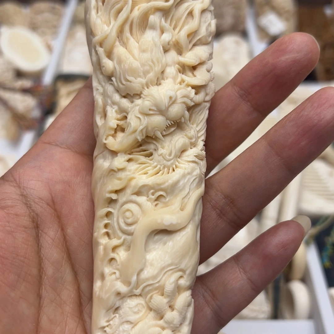 白玉菩提吊坠万**脂猛犸