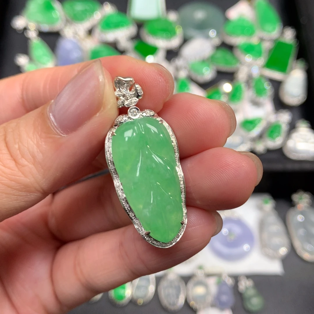 翡翠18K金镶嵌吊坠(不含链)