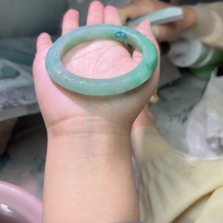 诺***诺未镶嵌手镯石英质玉（非洲翠）定制