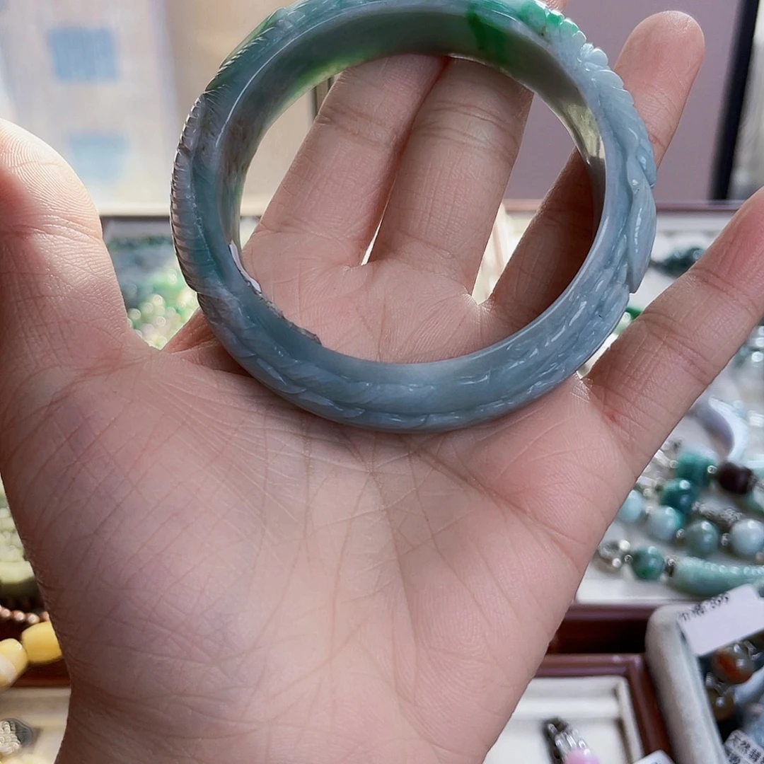 迪***尔翡翠未镶嵌手链手链