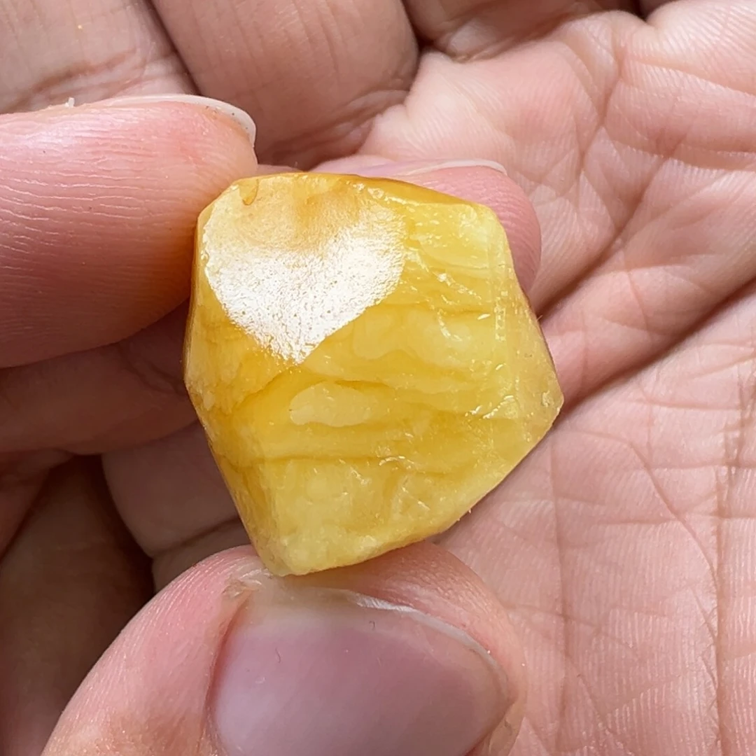 定制琥珀未镶嵌鸡油黄16➕珠子