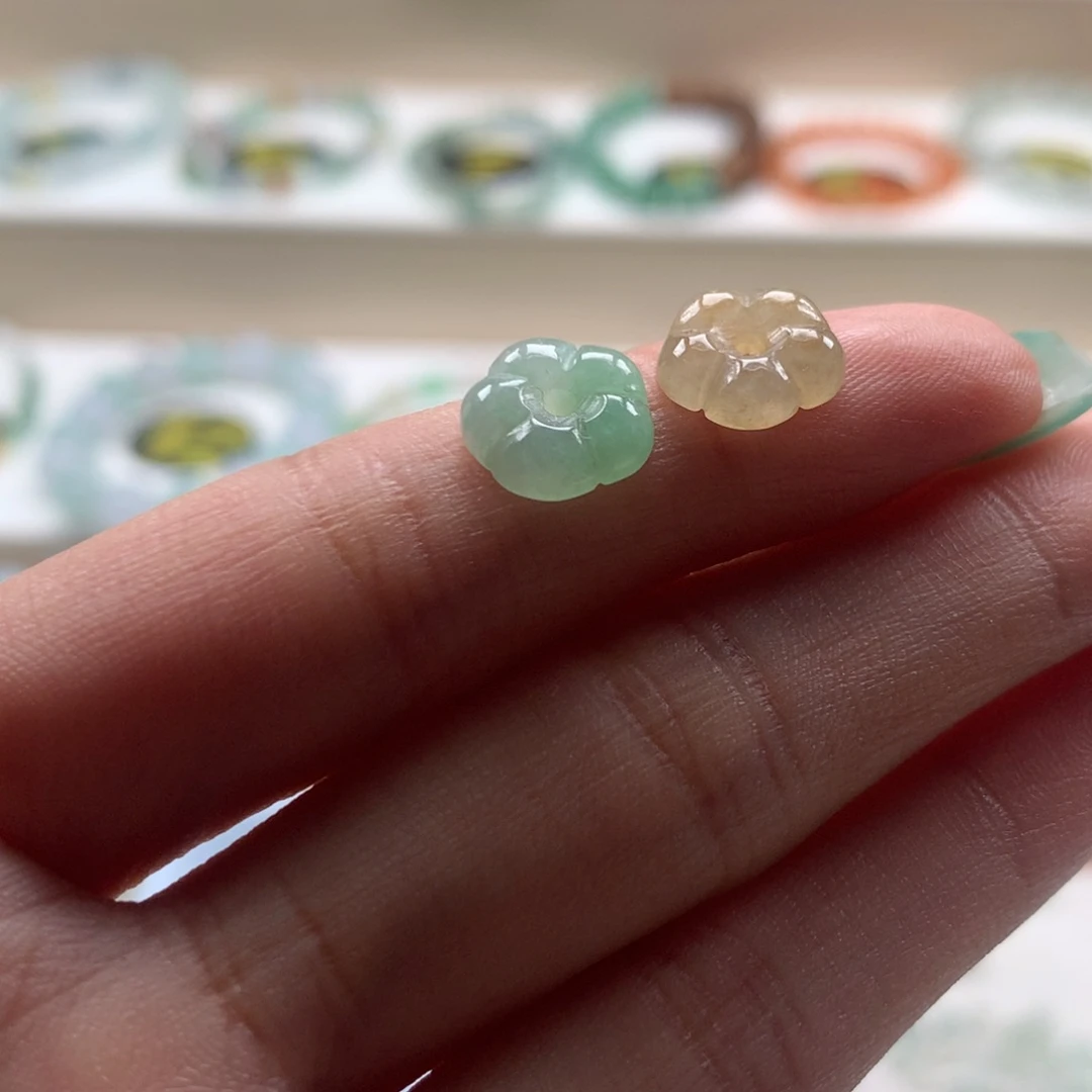 未镶嵌手串翡翠太阳花