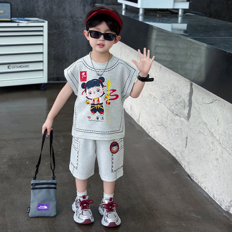 哪吒儿童服装男童夏套装2025新款洋气宝宝背心潮男孩帅气无袖衣服