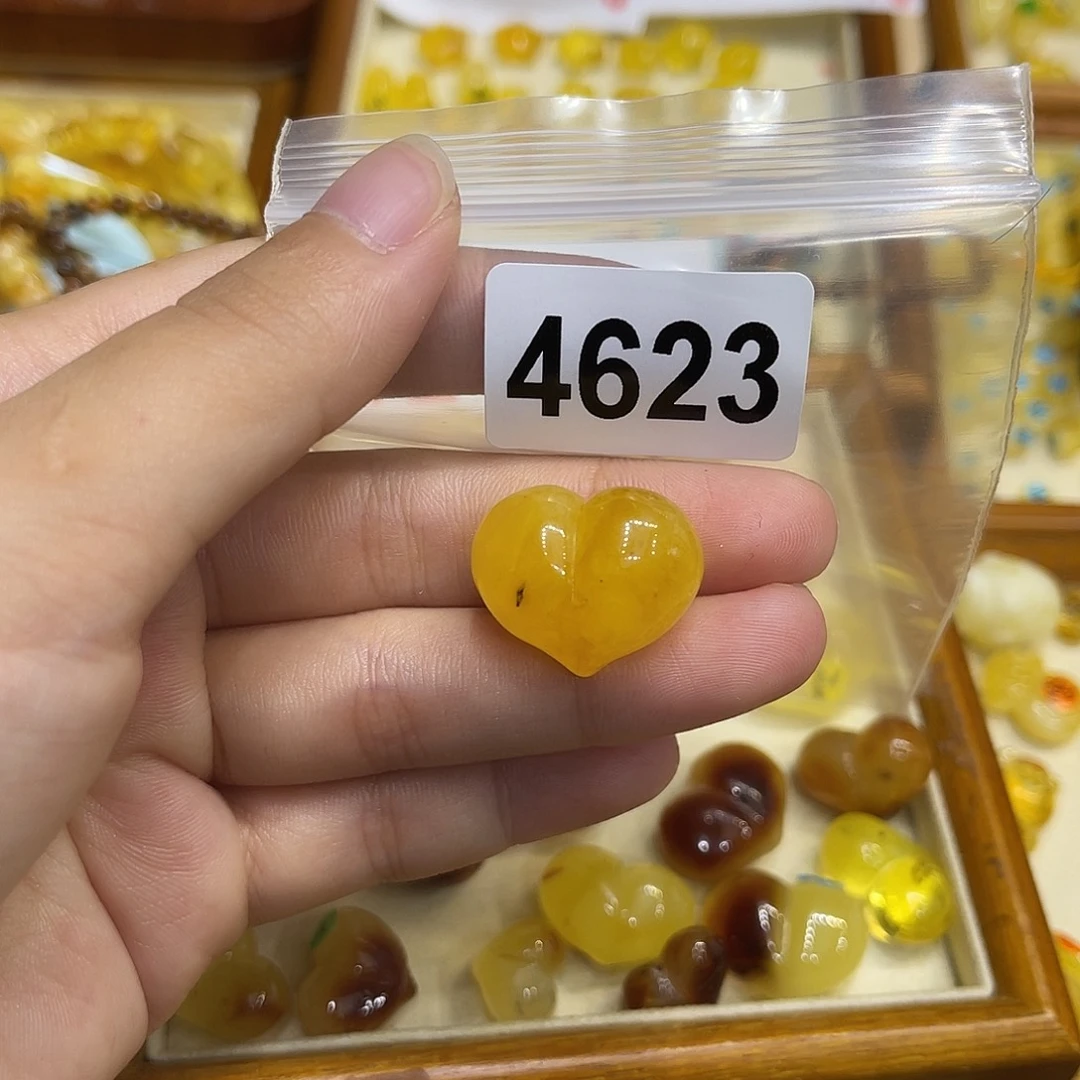 琥珀未镶嵌珠宝奇石