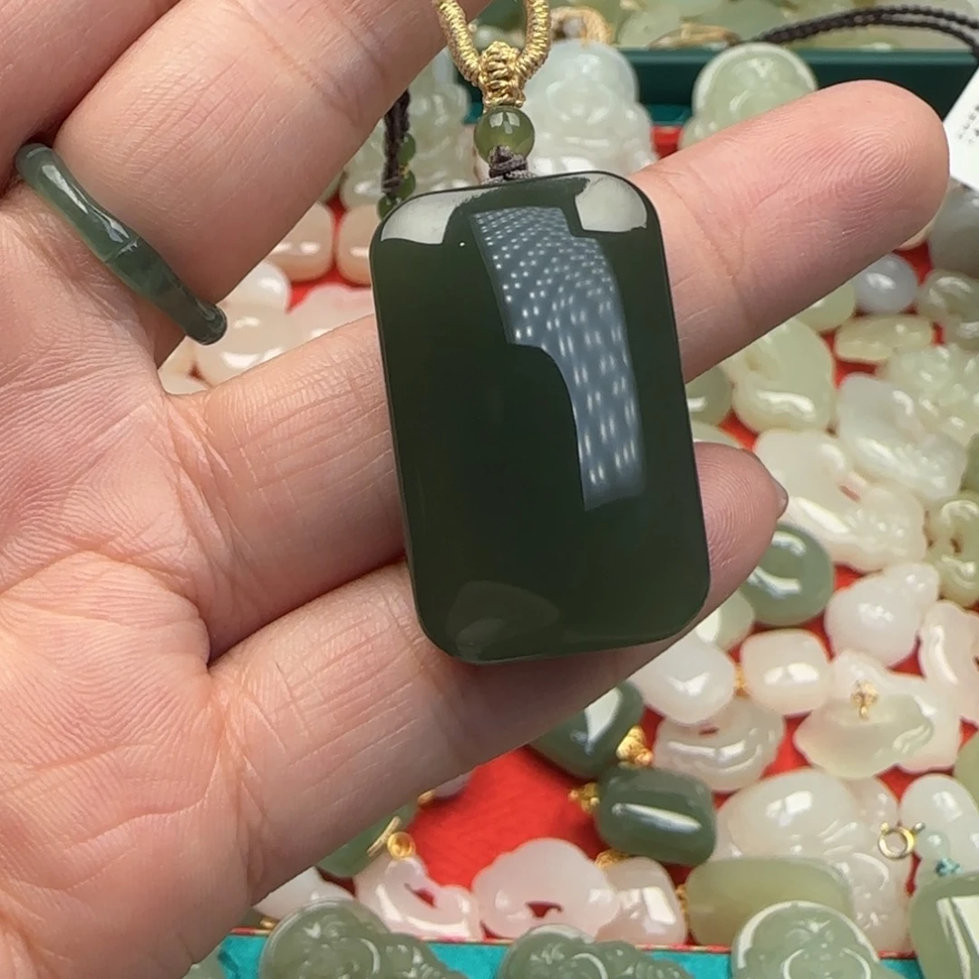 和田玉颈饰未镶嵌清**香