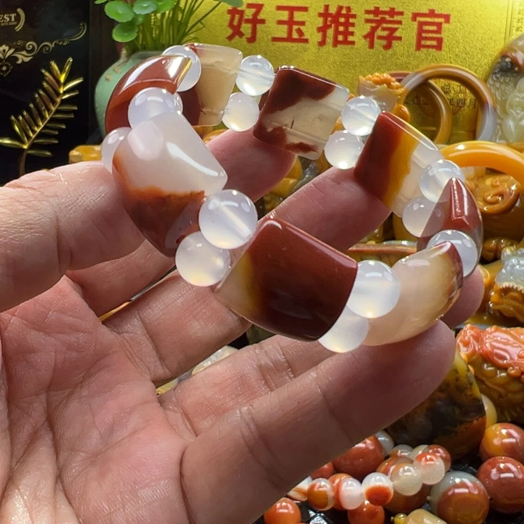 石英质玉未镶嵌颈饰