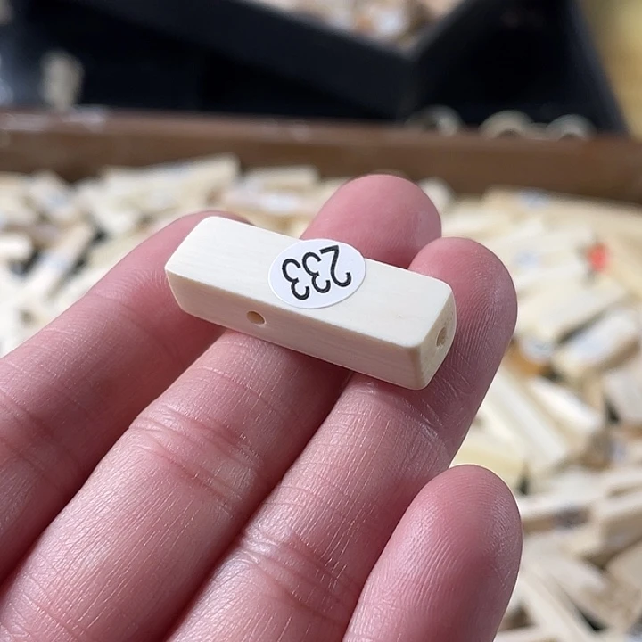 泥塑不打孔联系客服