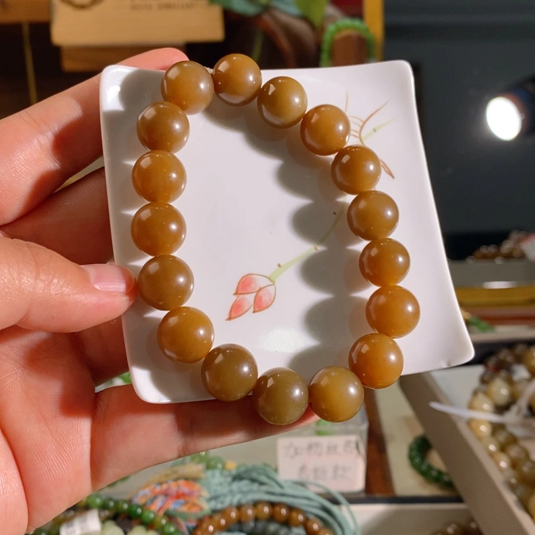 手链未镶嵌和田玉上****人