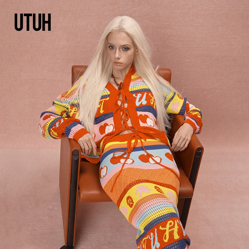 【明星同款】UTUH彩色镂空提花圆领设计条纹针织开衫女装TUWWS1Z026