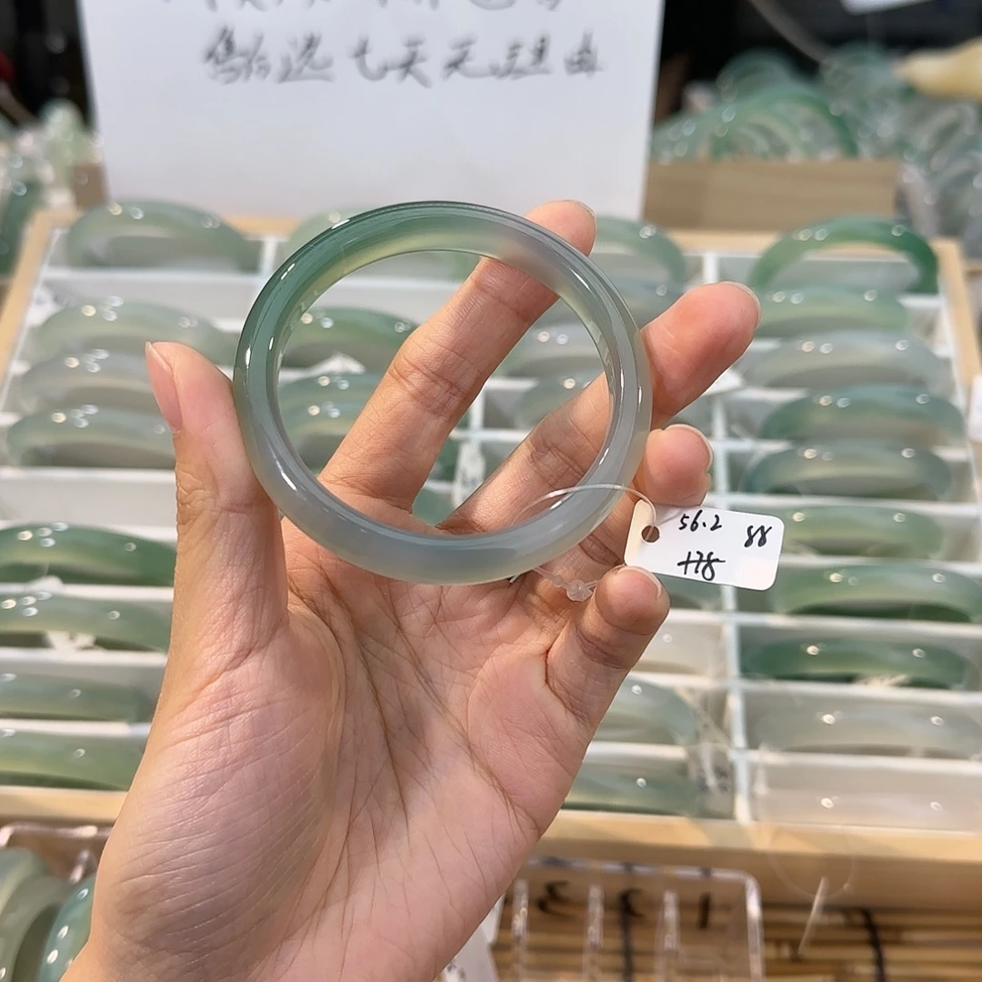 玛瑙/玉髓未镶嵌手镯圈口56.2