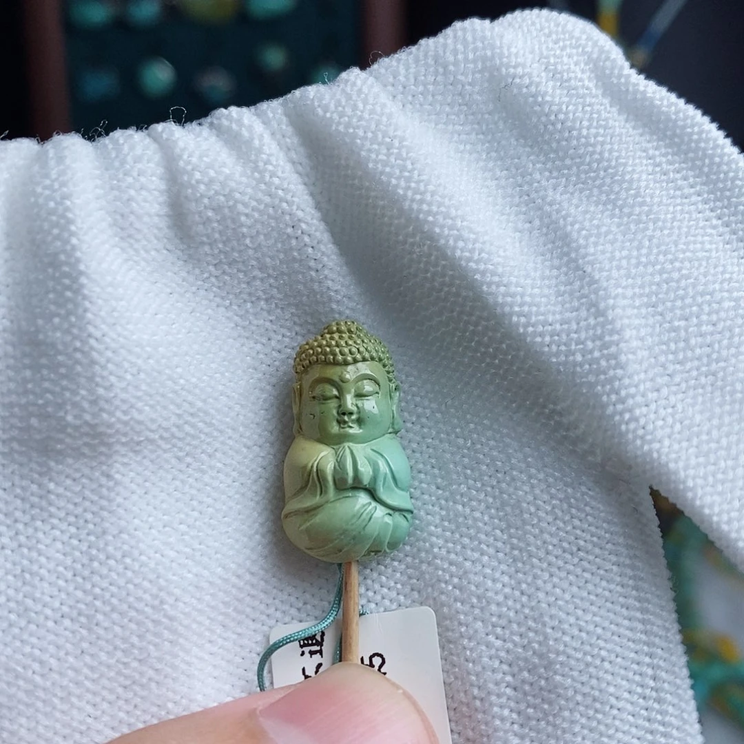 绿松石未镶嵌颈饰