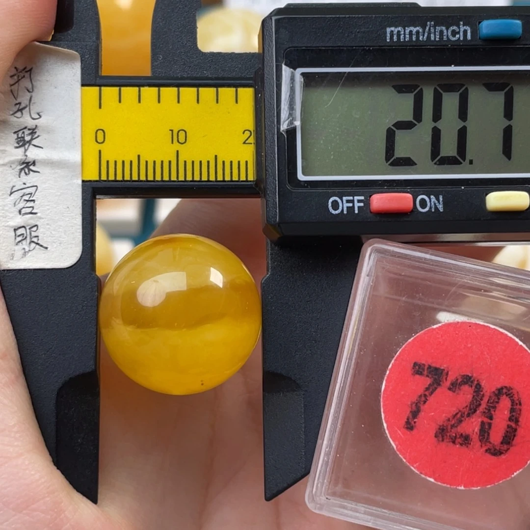 蜜蜡未镶嵌珠宝奇石瑕疵