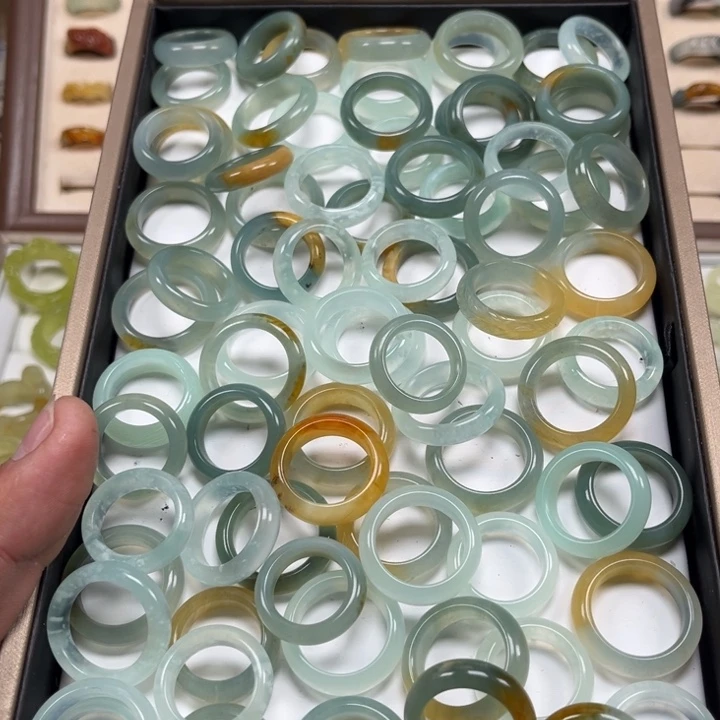 蛇纹石玉戒指合金