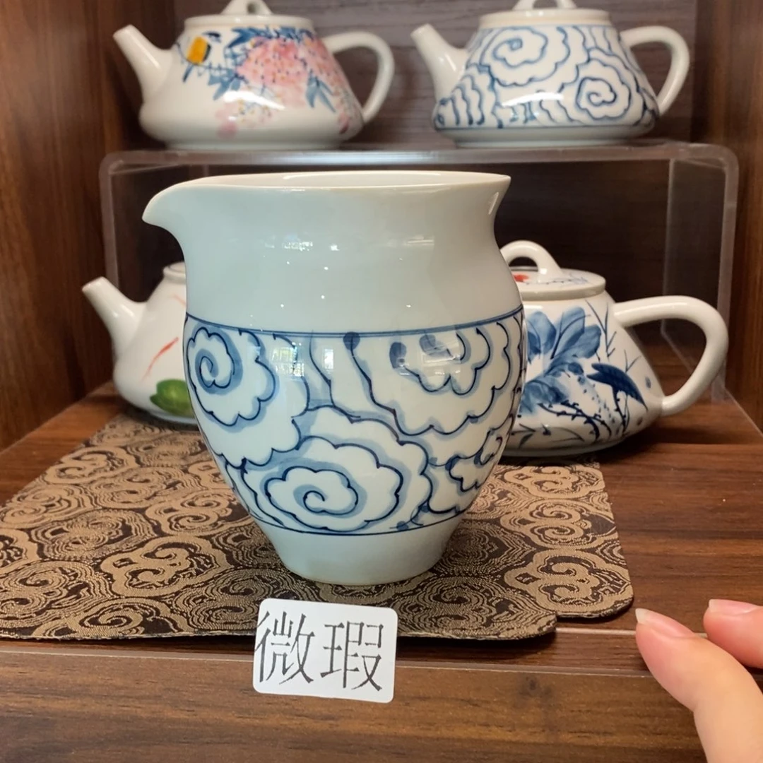 釉下手绘茶具微瑕
