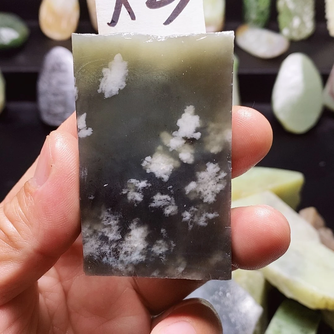 和田玉（糖玉）未镶嵌珠宝半成品艺****莲