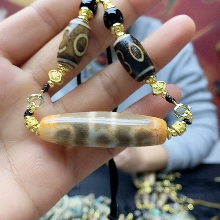 玛瑙/玉髓（覆膜）合金颈饰