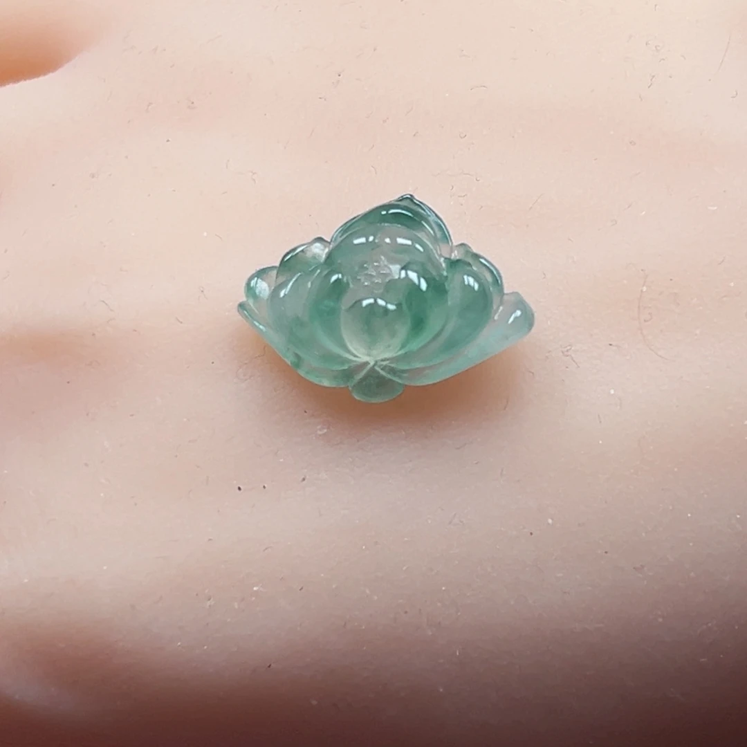 裸石翡翠飘花莲花