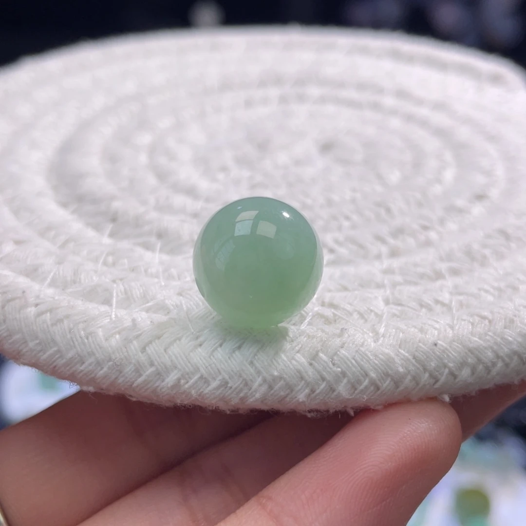 散珠翡翠特色甜绿圆珠卡13.5 mm