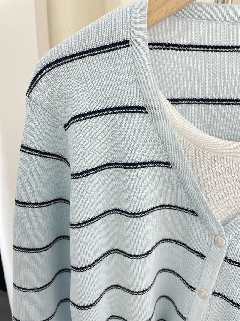 假两件款韩版休闲风条纹毛针织衫上衣女装圆领百搭