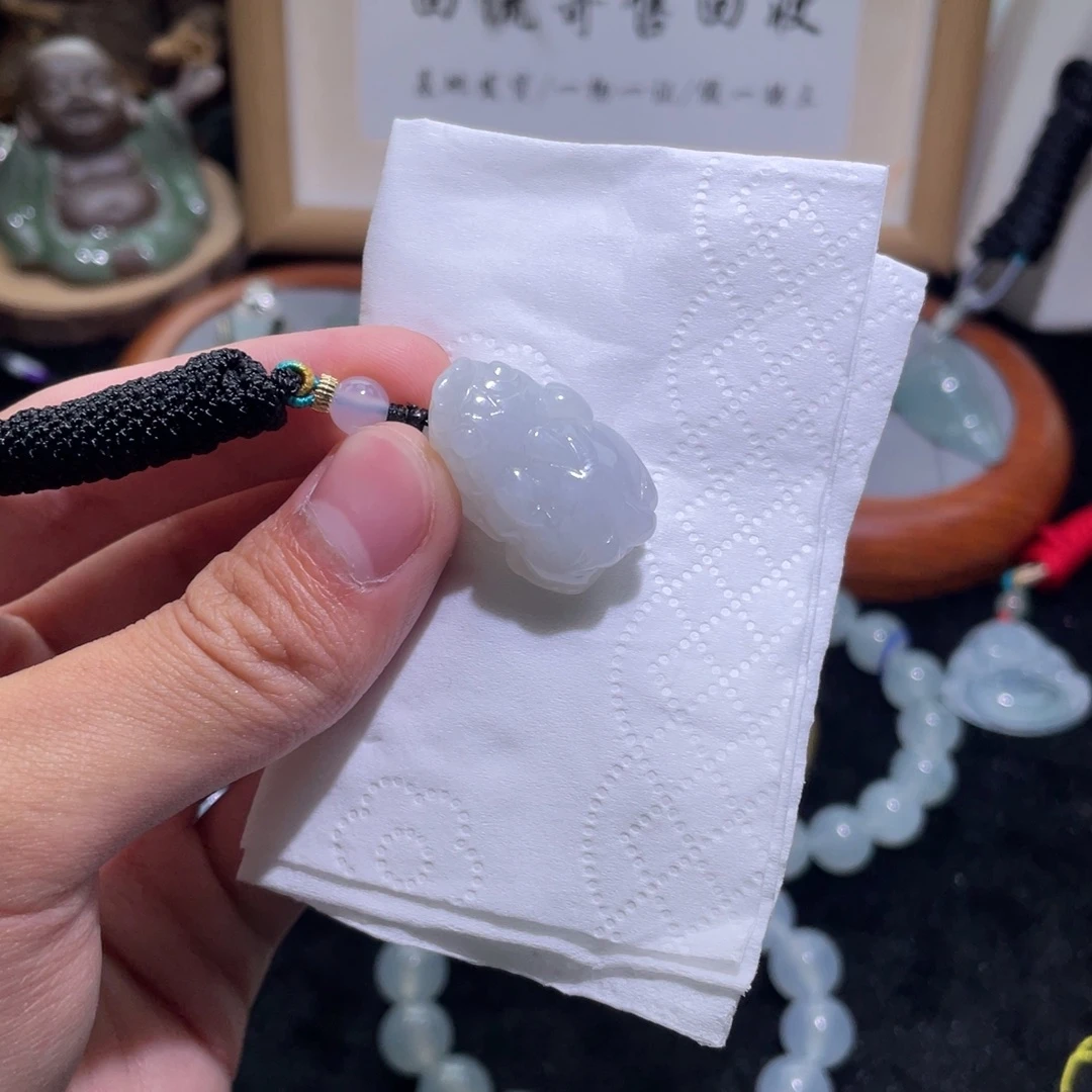 翡翠未镶嵌手链吊坠