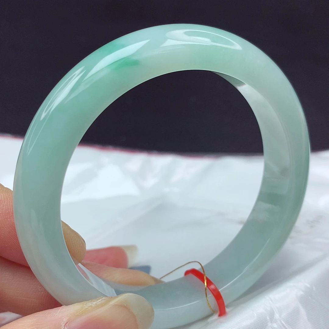 翡翠手镯未镶嵌56圈+375