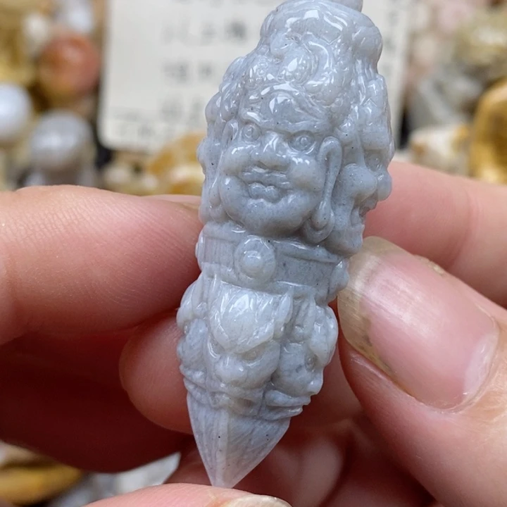 颈饰未镶嵌石英质玉
