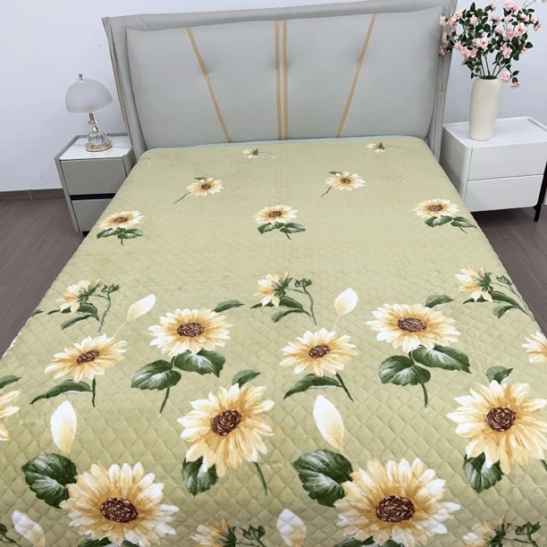 加厚牛奶绒高克重床盖（向日葵）尺寸2X2.3米夹棉绗缝多柔软舒适