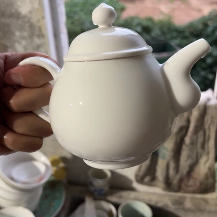 大球泥手绘茶壶300毫升