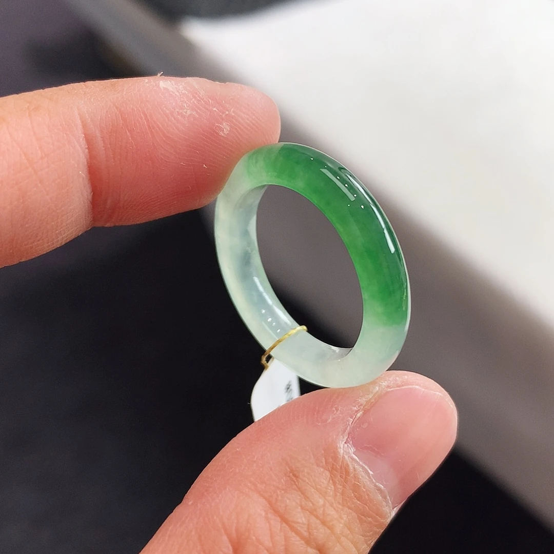 翡翠未镶嵌戒指18号