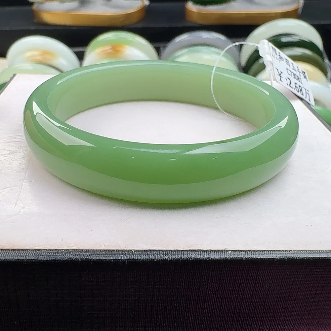 未镶嵌手镯和田玉54.1渐变粉绿（同款有58.5）