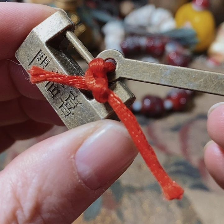 d b k tk k g kv