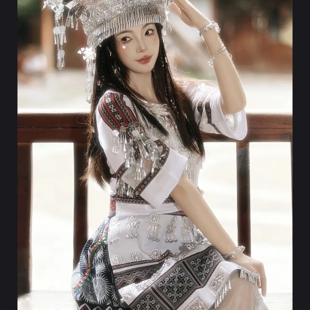 新款苗族服饰云南套装贵州少数民族土家族苗疆民族风旅拍写真服装
