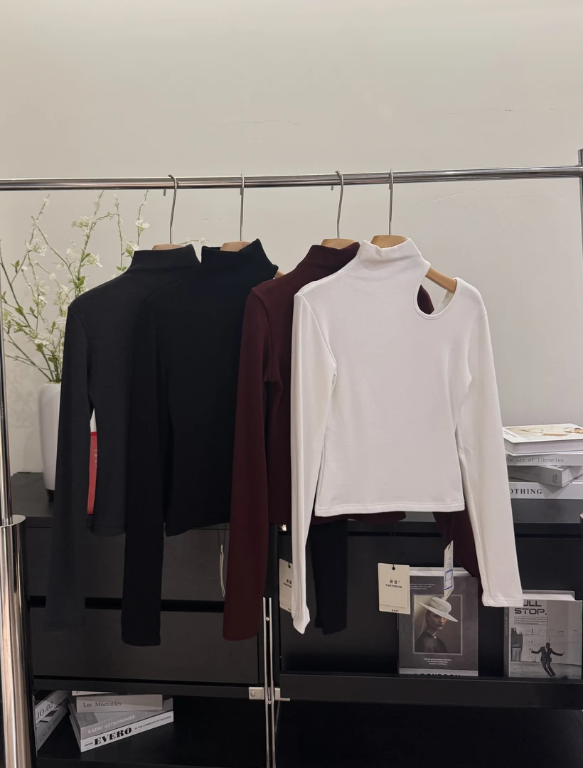 175【乐乐女装】锁骨加绒T恤